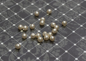 Бусина Чехия " PRECIOSA" под жемчуг 132- 19- 001 4 мм 20 шт 70073 св. кремовый
